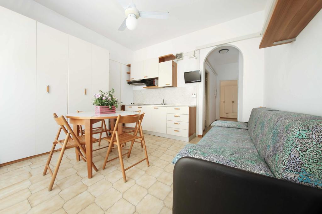 Residence Barusso Alassio Rom bilde